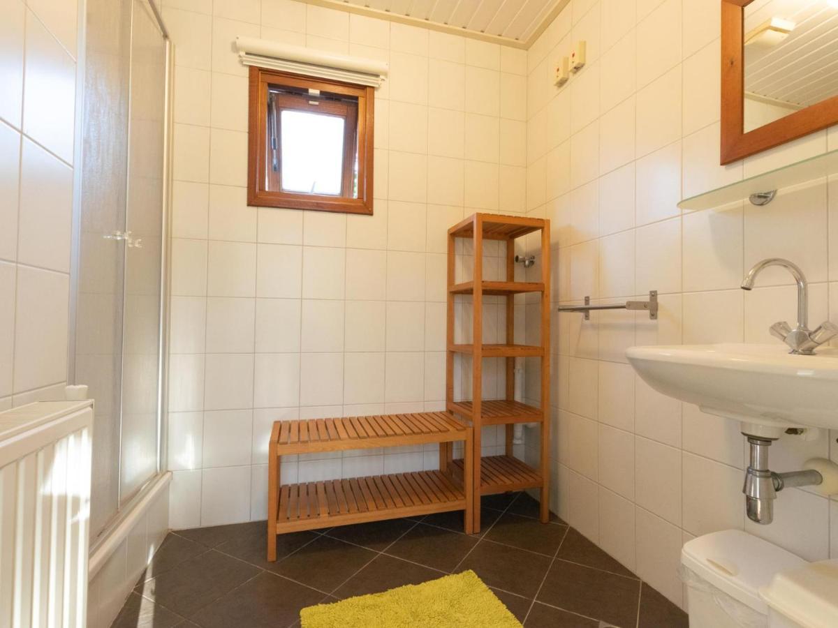 Witte Bungalow Uden Exterior photo