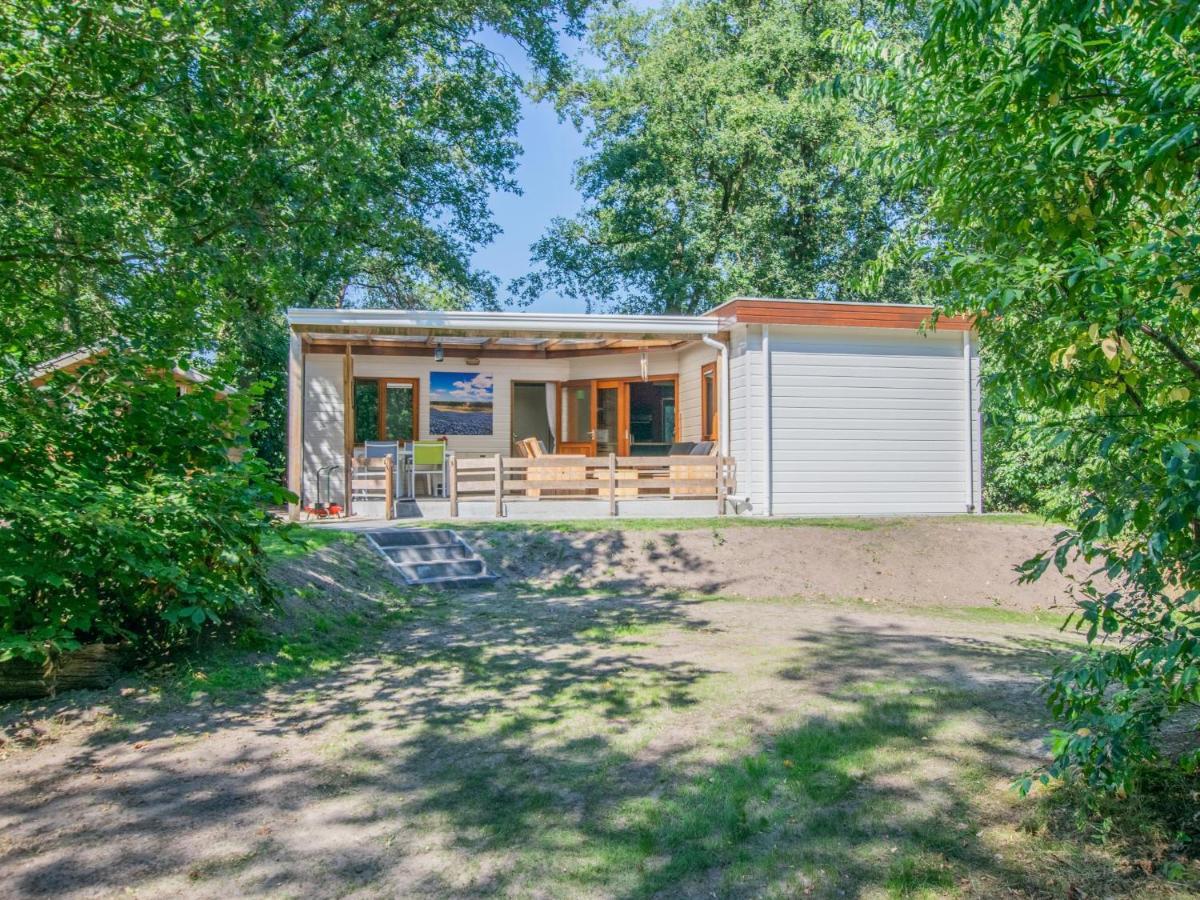 Witte Bungalow Uden Exterior photo